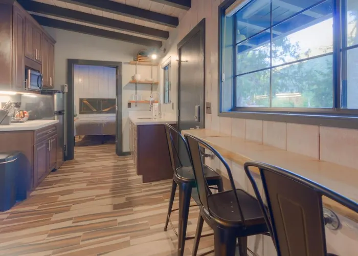 Unit 6 - Slide Rock Holiday home